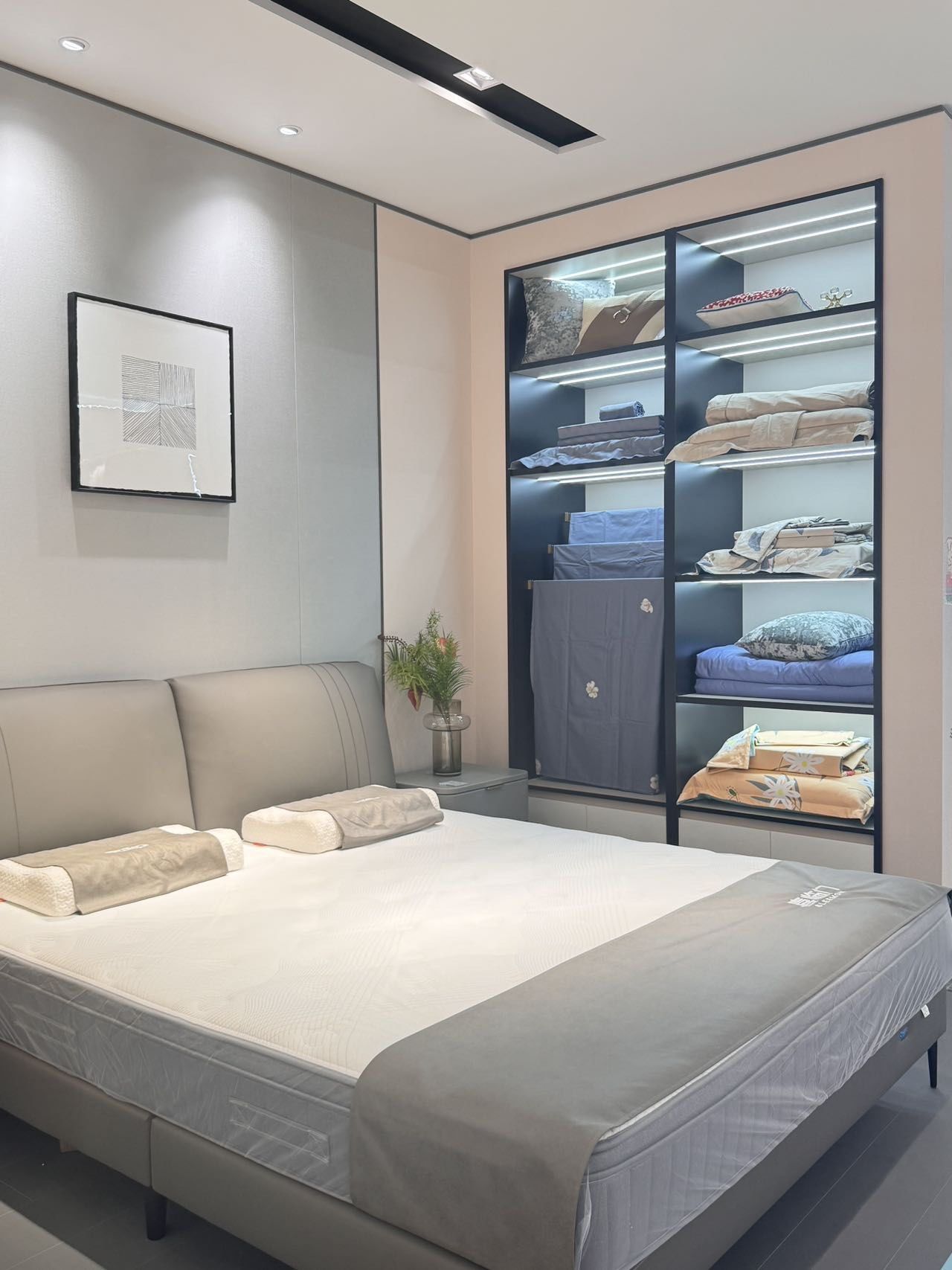 喜臨門 匠心鑄就軟體家具高品質(zhì)，同心共筑家居夢想